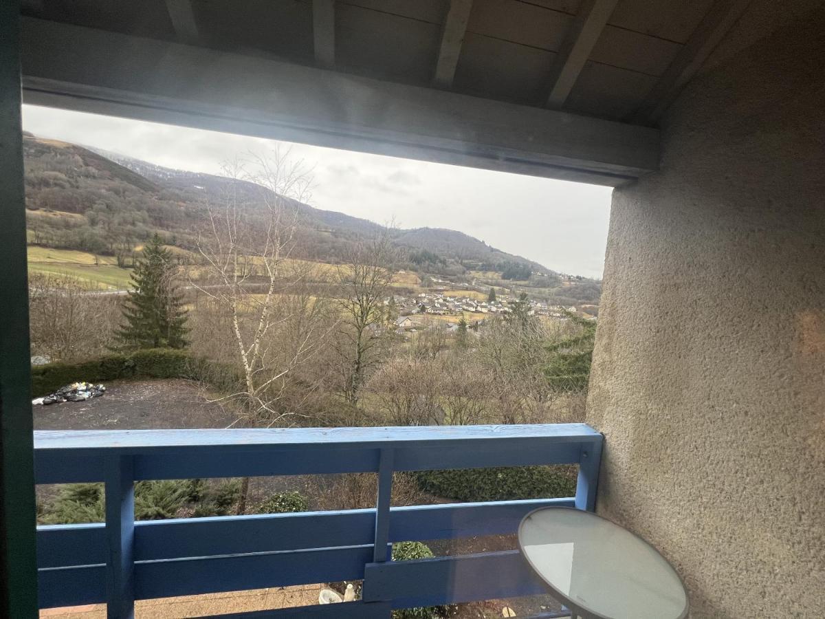 Le Castel Du Cantal Groupe Village Fani Thiézac Eksteriør bilde