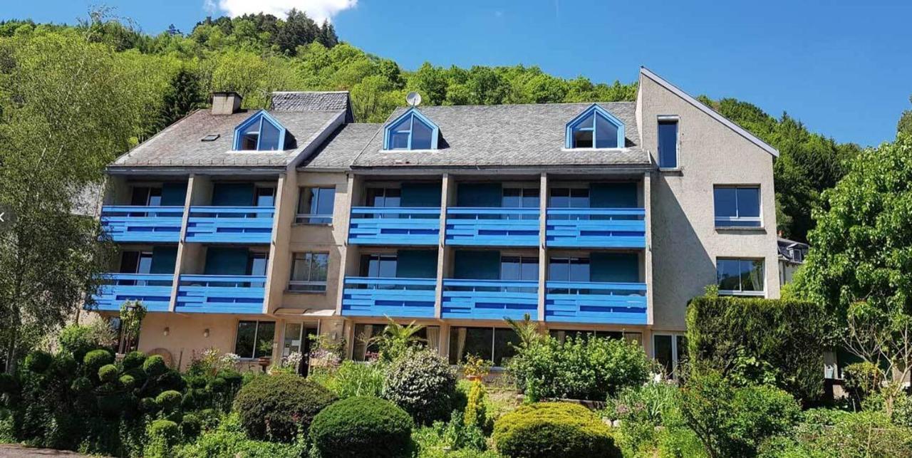 Le Castel Du Cantal Groupe Village Fani Thiézac Eksteriør bilde
