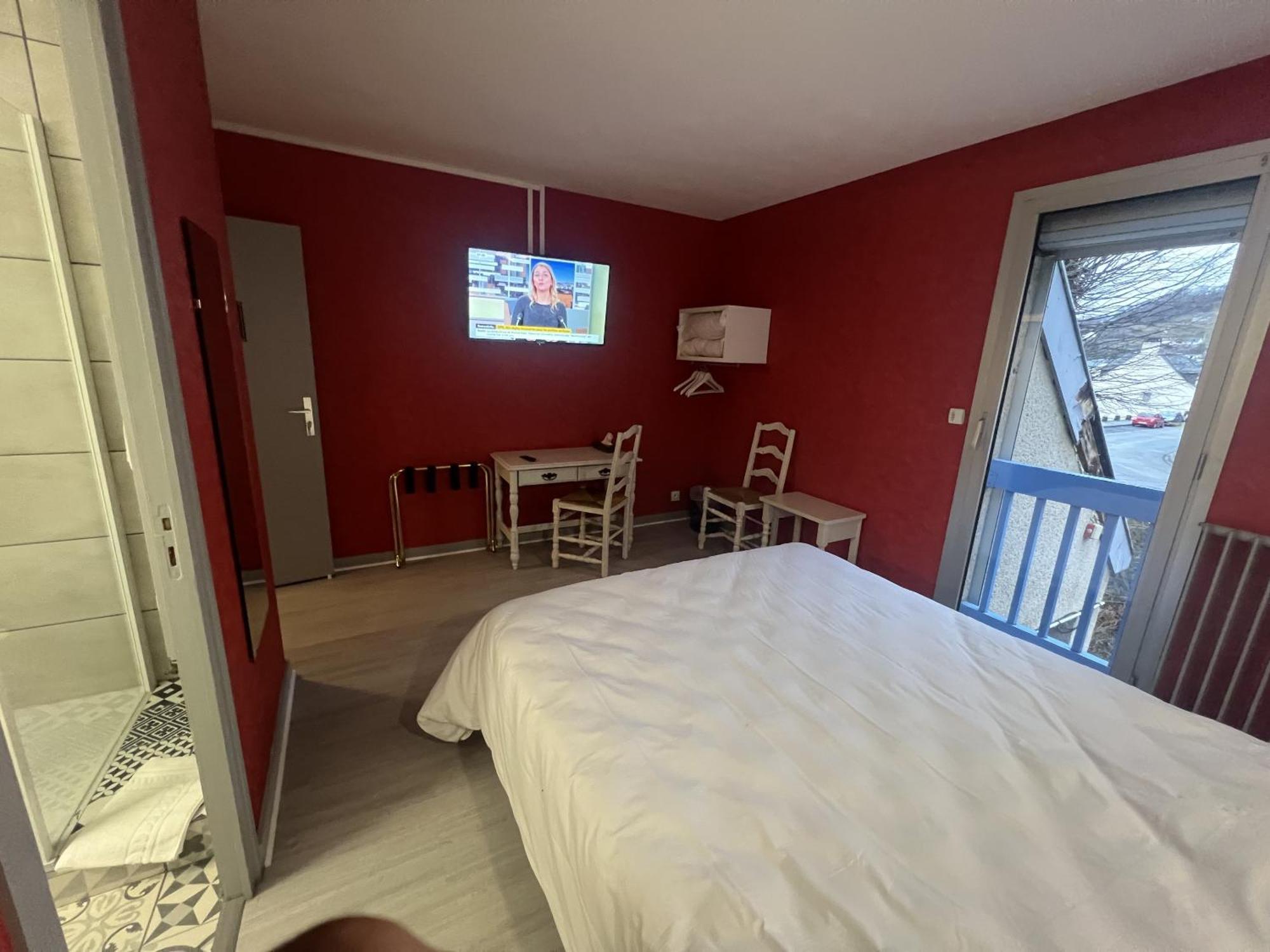 Le Castel Du Cantal Groupe Village Fani Thiézac Eksteriør bilde